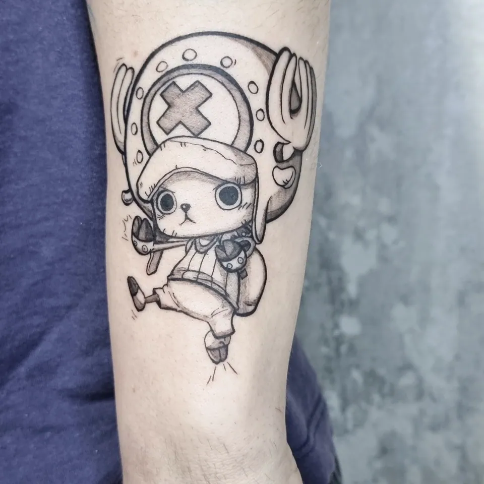 Personagem ilustrado no braço